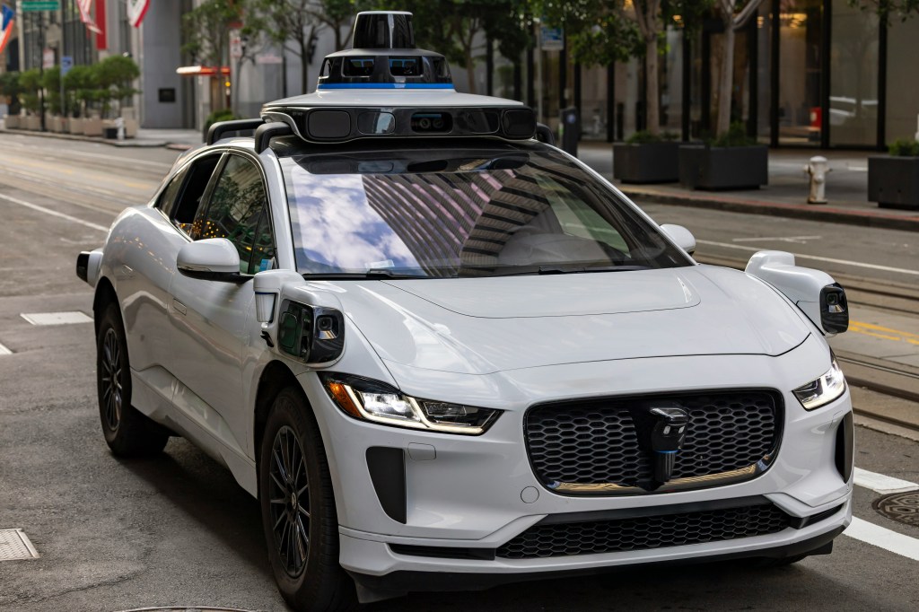 Autonome Mobilität 2026: USA forcieren Expansion, Deutschland verharrt in der Verbrenner-Debatte